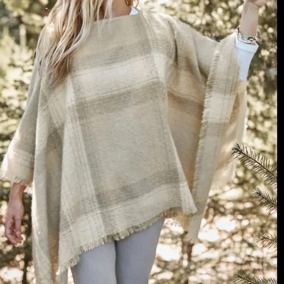 J. Jill Sweaters - NEW J. Jill marble fringed poncho fits S-L taupe cream white cozy warm NWT